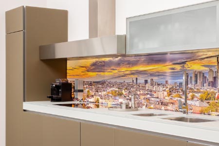 Küchenrückwand mit aufgedrucktem Wunschmotiv der Stadt Frankfurt