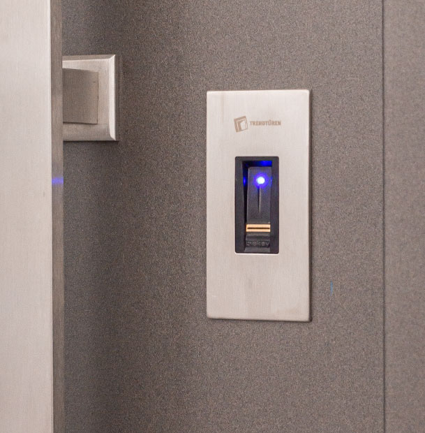 Mit einem Fingerabdruck-Sensor für Ihre Haustür verleihen Sie Ihrem Zuhause mehr Sicherheit.